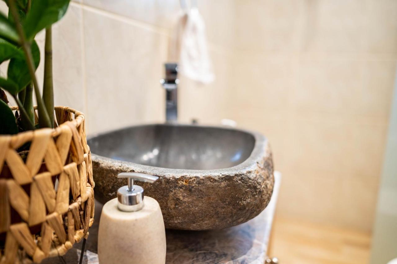 Kosnian City Suites B מראה חיצוני תמונה