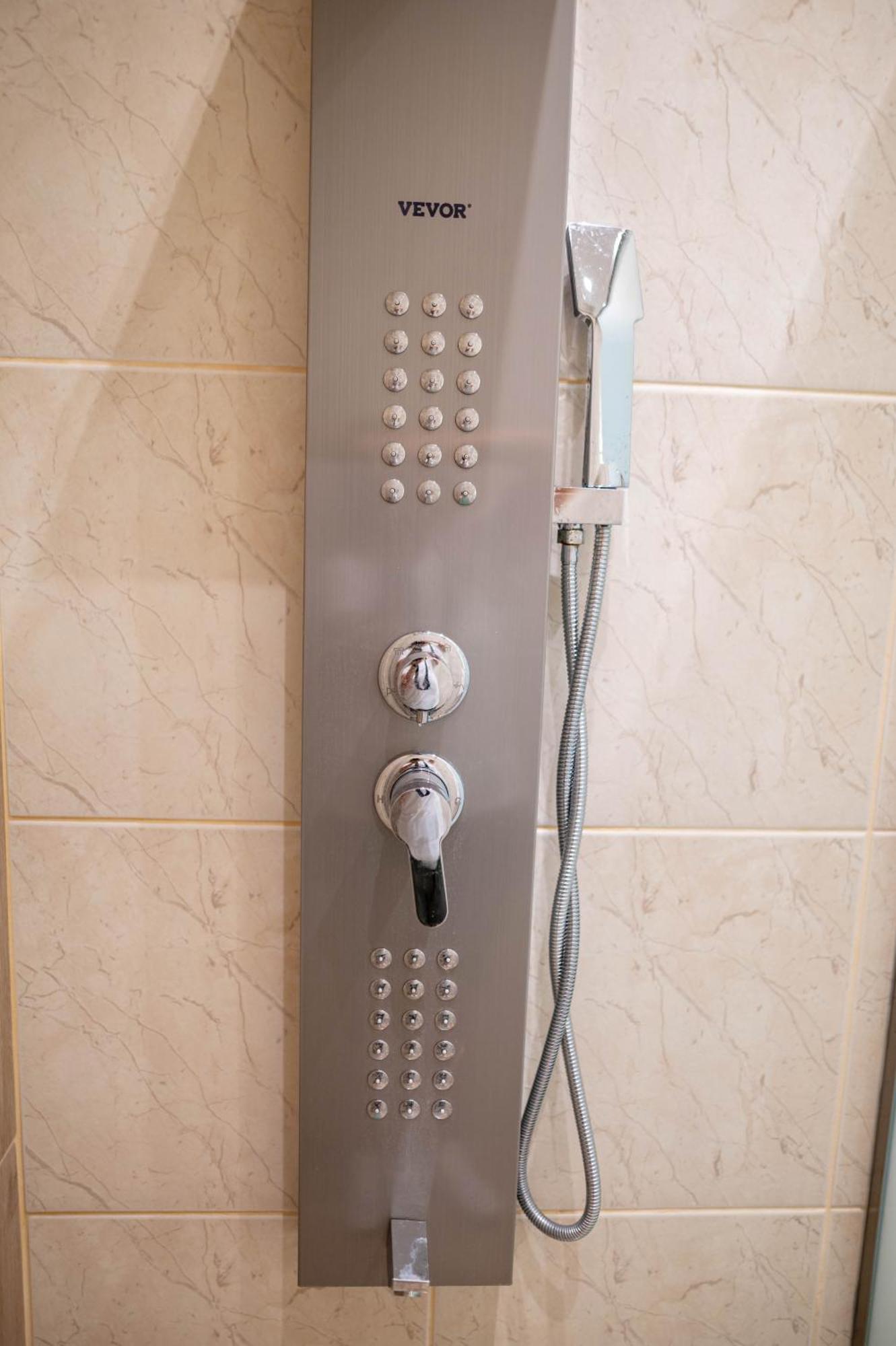 Kosnian City Suites B מראה חיצוני תמונה